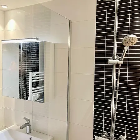 Moderne Proche Gare Apartment