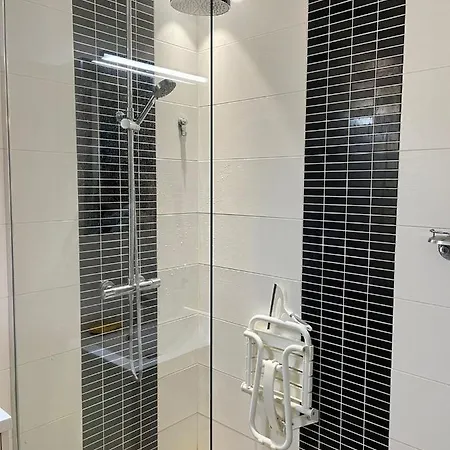 Moderne Proche Gare *